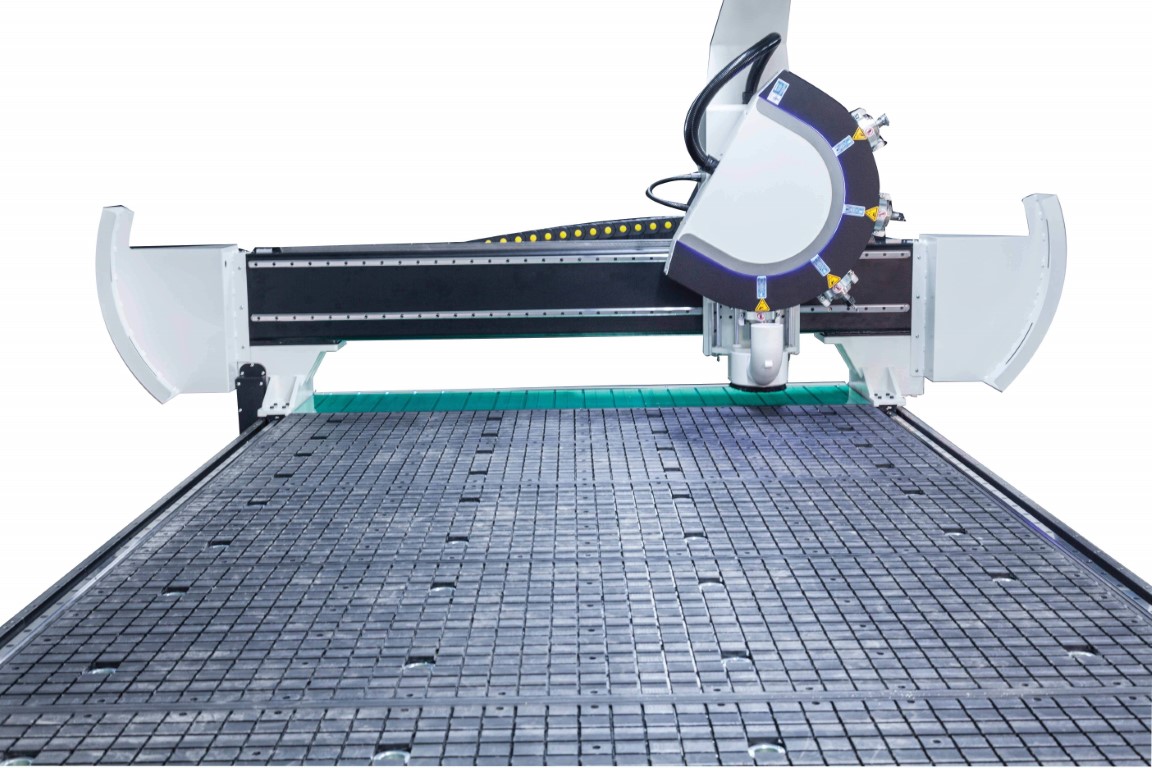 מכונת לעיבוד פלטות אלוקובונד LEPUS – II 4